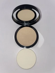 Mineral Foundation Pressed Powder SPF 15 - Blonde - Buildable Coverage - Picture 1 of 3