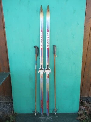 Esquís de nieve vintage 70" de largo acabado color rojo plateado viene con bastones de esquí de bambú Foto 1 de 4