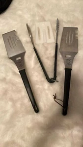 The Pampered Chef Bar-B-Boss BBQ Grill Multi Tool Spatula lot 2 & Cover & tongs - Picture 1 of 2