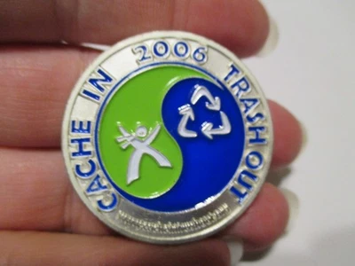 VHTF Geocaching 2006 CITO Geocoin Signal the Frog Cache in Trash Out Coin - Photo 1/3