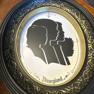 Silueta ovalada vintage enmarcada de Disneyland para niños de Disneyland - Imagen 1 de 4