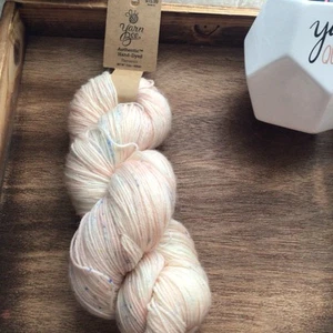 Yarn Bee Authentic Hand Dyed/Flamenco/3.5 oz 400 yds/New - Picture 1 of 4