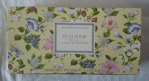 Crabtree & Evelyn SUMMER HILL 3 duftende Badeseife Bars, 3,5 Unzen, verpackt VERSIEGELT - Bild 1 von 4