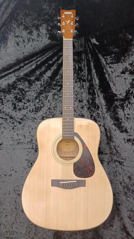 YAMAHA F600 acoustic - Image 1 of 4