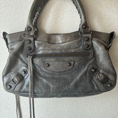 Auténtico bolso de hombro de cuero gris Balenciaga City The First de 2 vías Foto 1 de 4