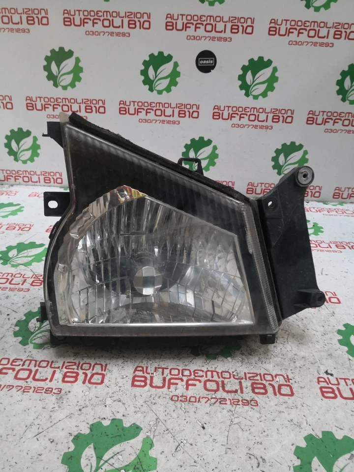 PROIETTORE DX PER ISUZU FURGONE NPR-NKR-NQR (05-08) (08) 3.0 TD (110KW) - Immagine 1 di 3