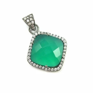 Colgante de gemas de bisel de ónix verde plata oxidada, pavimento de circonio cúbico 17 mm - Imagen 1 de 4