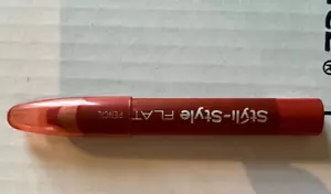 Styli-Style Flat Pencil Lip Liner 1312 Rodeo Dr - Picture 1 of 2