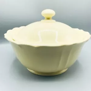 Corningware Traditions Stoneware Yellow 2 Qt Covered Bowl Casserole - Picture 1 of 7