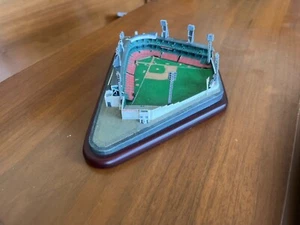 danbry mint crosley feild - Picture 1 of 5