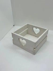 Holzkiste mit Herzen Geschenkidee Box 15x15x8 Möbel 1 2 3 4 Stück - Bild 1 von 3