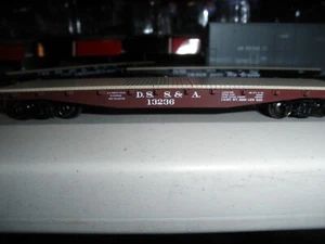 Duluth, South Shore & Atlantic 42' fish belly flatcar #13236 - Picture 1 of 3