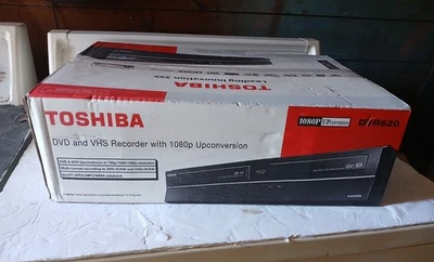 Grabadora de DVD/VHS VCR Toshiba DVR620 sellada de fábrica con conversión ascendente 1080p Foto 1 de 4
