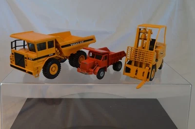 JOAL CATERBILAR 215 VOLVO BM 540 ET DUMPER - Photo 1/4