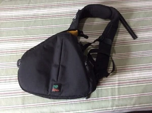 Kata D-213 Black Torso-Pack with Waterproof Rain Cover - Picture 1 of 7