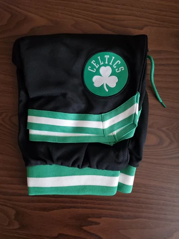 Boston Celtics Shorts With Pockets. SIZE L Cover