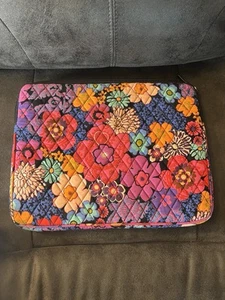 Vera Bradley Laptop Sleeve In Floral Fiesta 10.75 X 14 Zipper Flower Pink Purple - Picture 1 of 7