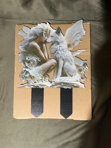 Fee Übertopf Topf Akzent - Fee in weiß mit Wolf - Neu geöffnete Verpackung - Bild 1 von 1