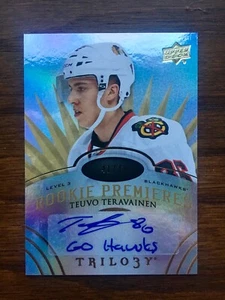 TEUVO TERAVAINEN 2013-14 UD Trilogy Auto #41/49 LEVEL 3 Rookie Premieren GEM - Bild 1 von 4