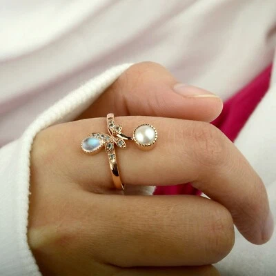 Anillo envolvente floral sólido de oro rosa de 18 quilates con piedra lunar real, perlas y alejandrita Foto 1 de 4