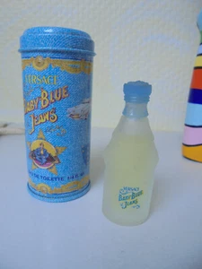 Parfüm Miniatur Baby Blue Jeans von Versace in Blechdose 7,5ml Eau de Toilette - Bild 1 von 1