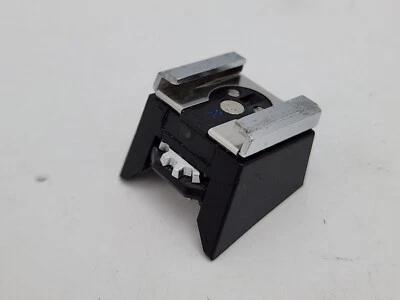 Zapata Adaptador de Montaje Flash Sistema Olympus OM Original 4 para OM-1n y OM-2n *Óxido* Foto 1 de 4