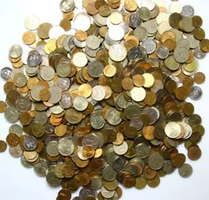 Bundle Russia Coins Kopecks Rubles 1991-now MIXED JOB LOT Set 2 lbs Pound 0,9 Kg - Picture 1 of 5