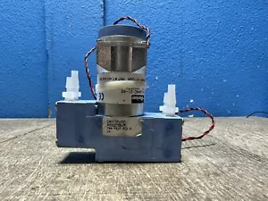 PARKER DRY AIR PUMP MODEL NO L.1M24EZ4 PN: J004C-21-02 - Picture 1 of 8