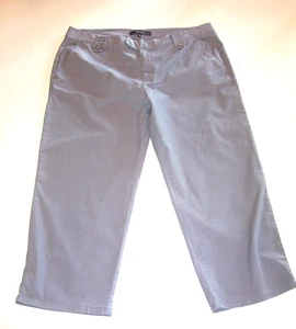 Daisy Fuentes dunkelgraue mittelhohe Freizeit-Caprihose für Damen 10 - Bild 1 von 2