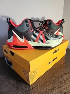 Nike LeBron Witness VII DM1123001 Size 8.5 Mens Black/Barely Volt - Picture 1 of 9