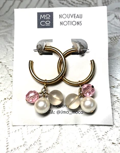 NUEVOS PENDIENTES PERFORADOS NOUVEAU NOTIONS MEDIO ARO TONO DORADO CON CUENTAS COLGANTES DE LUCITE - Imagen 1 de 3