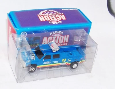 1:64 ACTION 1995 #24 DUPONT CHEVROLET DUALLY PICKUP TRUCK JEFF GORDON MIB - Image 1 of 4