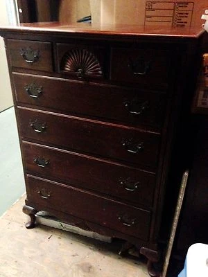 MUST SEE!^^^STUNNING 6-PC SOLID MAHOGANY ANTIQUE DREXEL BEDROOM SET! - Image 1 of 4