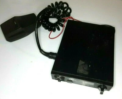 Kraco KCB-4007 40-Channel  CB Citizen Band Radio - Image 1 of 4