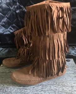 Kohl’s Moccasins Women's 3 layer Fringe Calf High Boots Size 9.5 - Picture 1 of 6