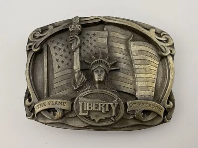 Hebilla de cinturón Estatua de la Libertad 1985 - Latón Bergamota Llama de la Libertad Hecho en EE. UU. Foto 1 de 4