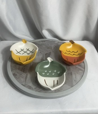 Conjunto Hallmark de tigelas empilháveis de cerâmica em forma de bolota outono mergulhos, nozes, doces, prato - Imagem 1 de 4