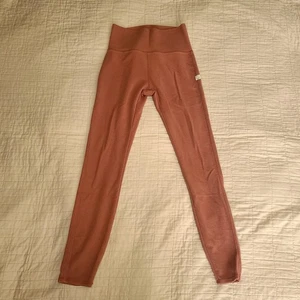 Vuori Bayview Thermal Waffle Knit High Waisted Leggings Rosewood Women’s Small - Picture 1 of 10