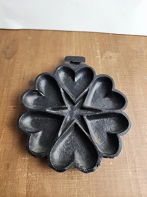 Hearts And Star Pan Mold Cast Iron Vintage Folk Primitive Muffin Cookie Pan 5-6" - Image 1 of 4