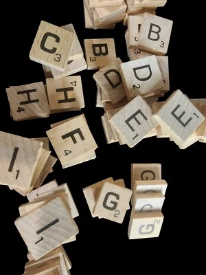 Piezas de juego de repuesto de azulejos Scrabble TÚ ELIGES letras hágalo usted mismo manualidades artesanías Foto 1 de 4