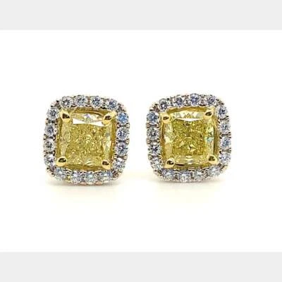 Tachuelas de oro de 18 quilates con forma de cojín amarillo de lujo natural de 4,13 quilates. Certificados GIA.  Foto 1 de 4