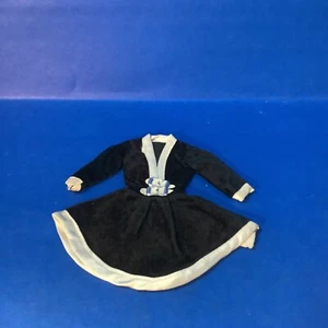 Vintage Barbie clone Maddie Mod abito in velluto nero con fibbie 1758 - Foto 1 di 4