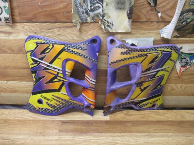 YZ 125 YAMAHA *1994 YZ 125 1994 RADIATOR SHROUDS - Image 1 of 4