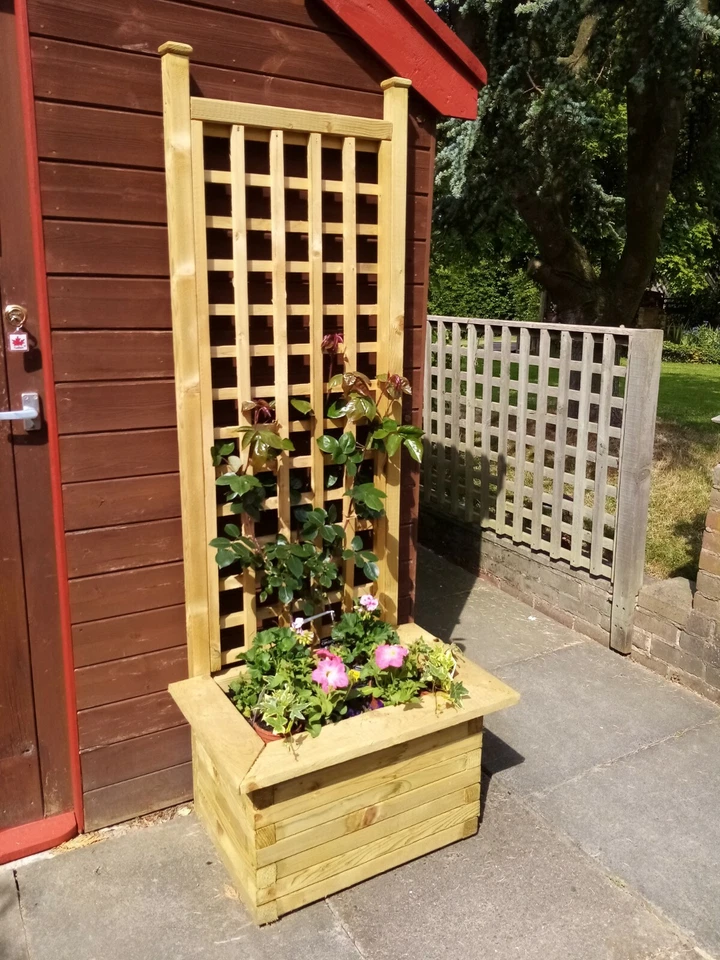 The Broadway Rustic Block Tanalised Wood Garden Patio Planter with Trellis Panel - Image 1 of 4