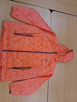 Sudadera con capucha para mujer Outdoor Research OR naranja aislada de helio - Plus 3X Foto 1 de 4