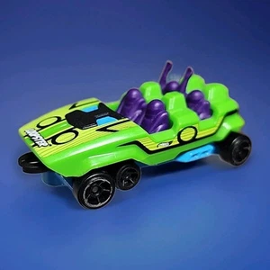 2014 HOT WHEELS LOOPSTER GREEN 2 3/4" DIECAST ROLLER COASTER CAR W BLUE & PURPLE - Picture 1 of 8