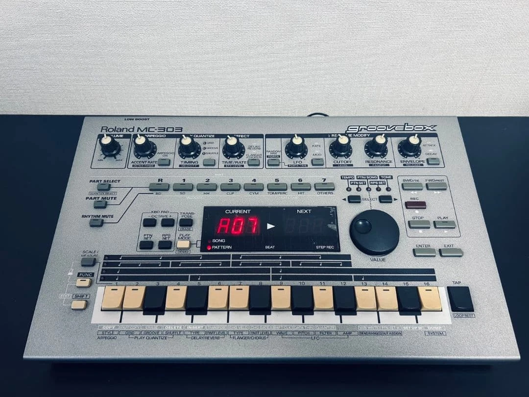 Roland Mc 303 for sale - eBay