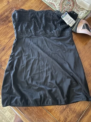 Nuevo con etiquetas Marilyn Monroe Íntimates Sin Tirantes Modelador Cami Negro Talla Med Panel de Encaje Foto 1 de 4