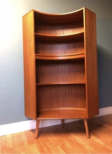 G Plan Curved Shelf - Picture 1 of 5
