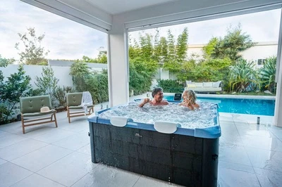 MSpa Whirlpool OSLO SAPPHIRE 2025 inkl. LED / UVC /  APP Outdoor Indoor Pool - Bild 1 von 4